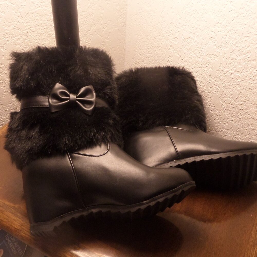 Women's Hide Wedge Heel